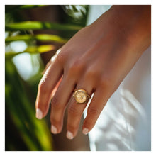 Cargar imagen en el visor de la galería, RELOJ ANILLO PARA MUJER INVICTA MINI 44483 - ORO
