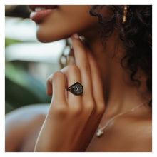 Cargar imagen en el visor de la galería, RELOJ ANILLO PARA MUJER INVICTA MINI 44484 - NEGRO