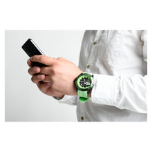 Cargar imagen en el visor de la galería, RELOJ BABY JODA PARA HOMBRE INVICTA STAR WARS 43076 - VERDE